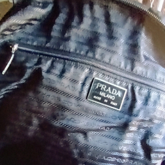 Vintage Prada duffle bag - Picture 3 of 5